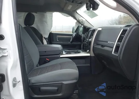 2018 Ram 1500 Big Horn 4X4 5'7 Box z USA, uszkodzony, nr VIN 1C6RR7LG9JS117149